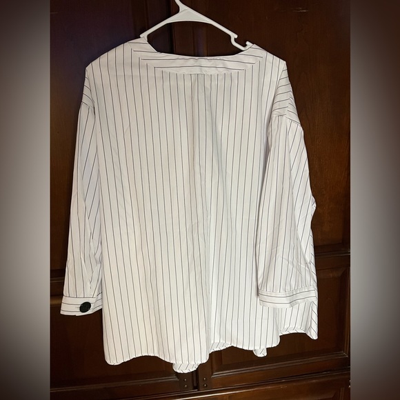 Fun pin striped chef styled loose fitting top. - Picture 2 of 8